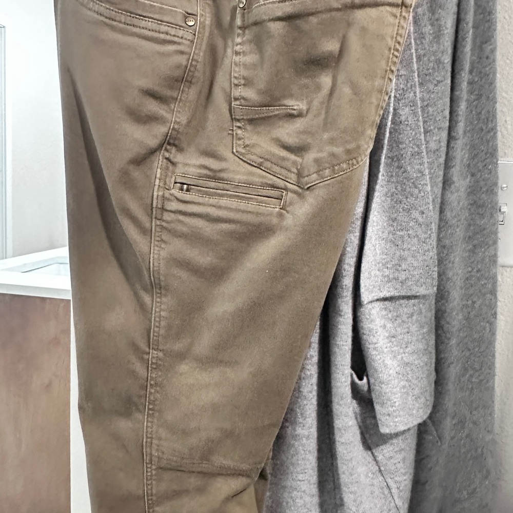 Kuhl Revolt 36x30, light Brown Chinos Versatile Cotton Twill